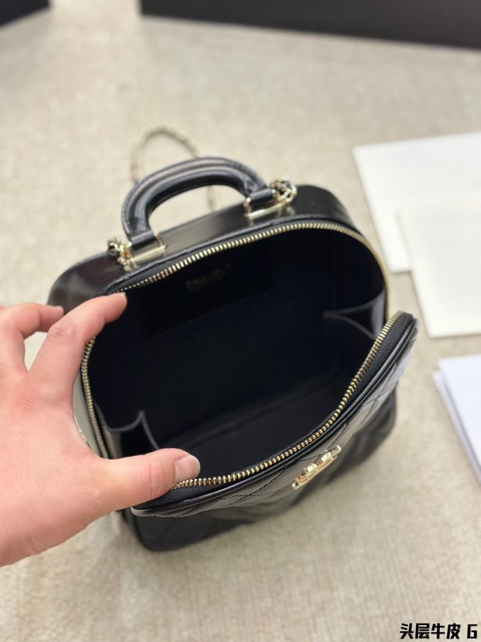 cc Vintage suitcase bag - Image 8