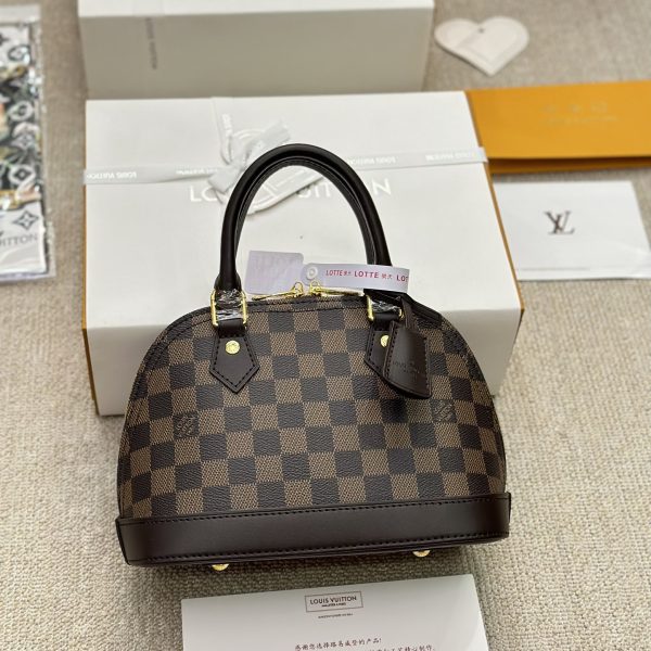 l alma bb new arrival bag size: 24×18cm