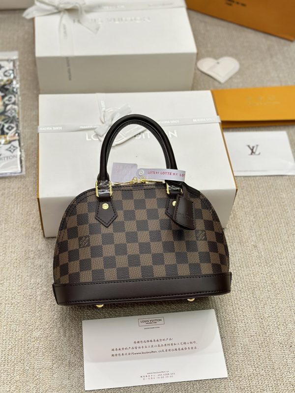 l alma bb new arrival bag size: 24×18cm