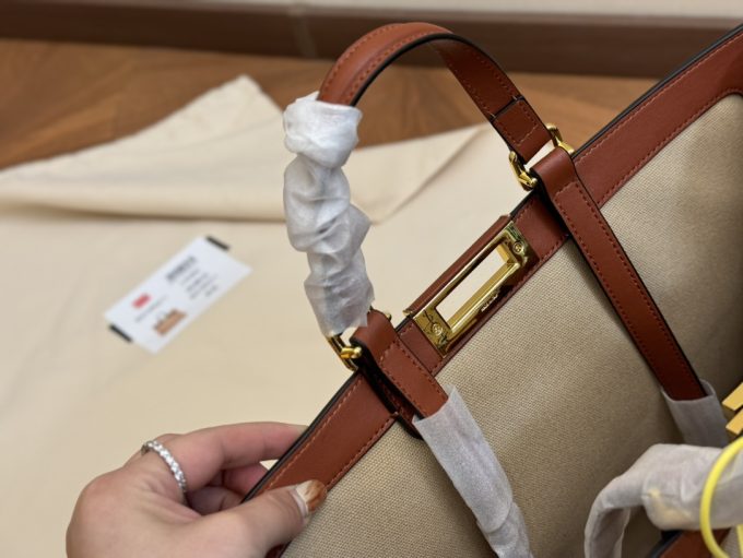 Fen fendi peekabo tote bag size :41*29 cm - Image 2