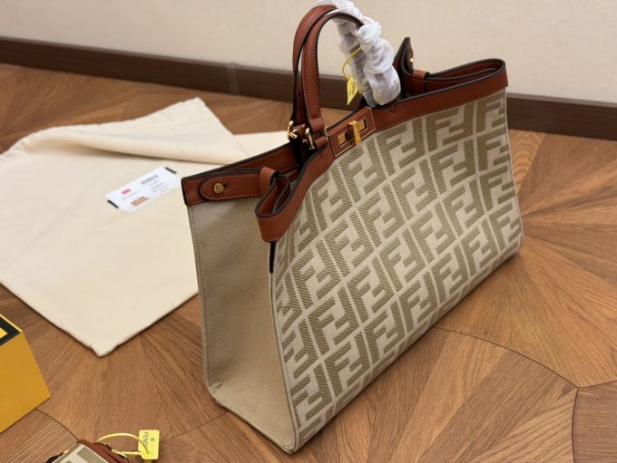 Fen fendi peekabo tote bag size :41*29 cm - Image 7