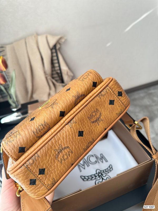 MC new arrival man and women bag size : 22 * 15 cm