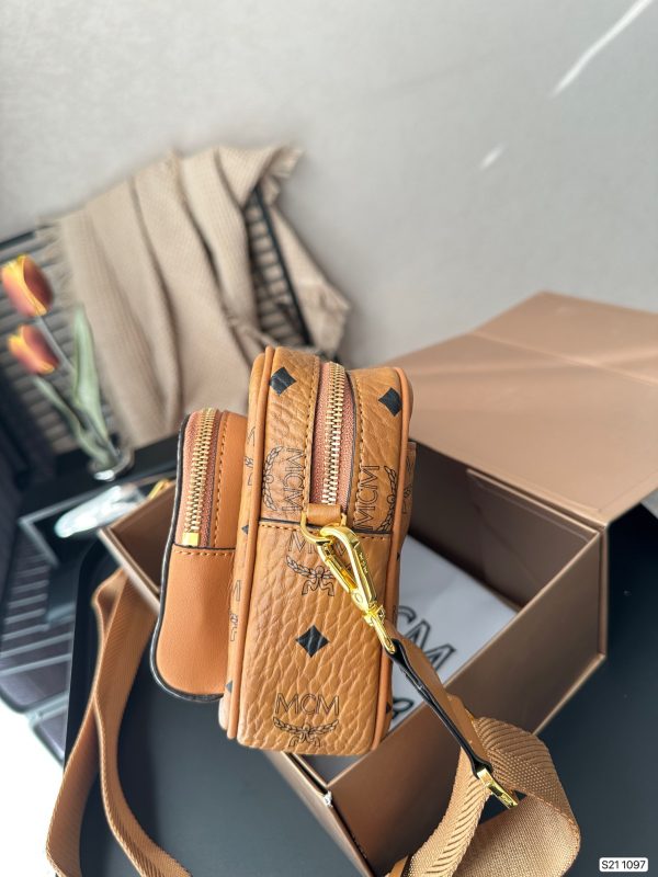 MC new arrival man and women bag size : 22 * 15 cm