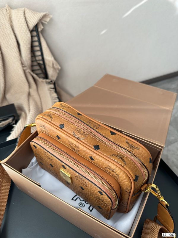 MC new arrival man and women bag size : 22 * 15 cm