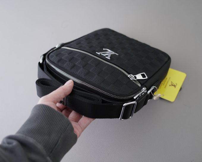 Louis new arrival bag size : 20x24x5 cm - Image 9