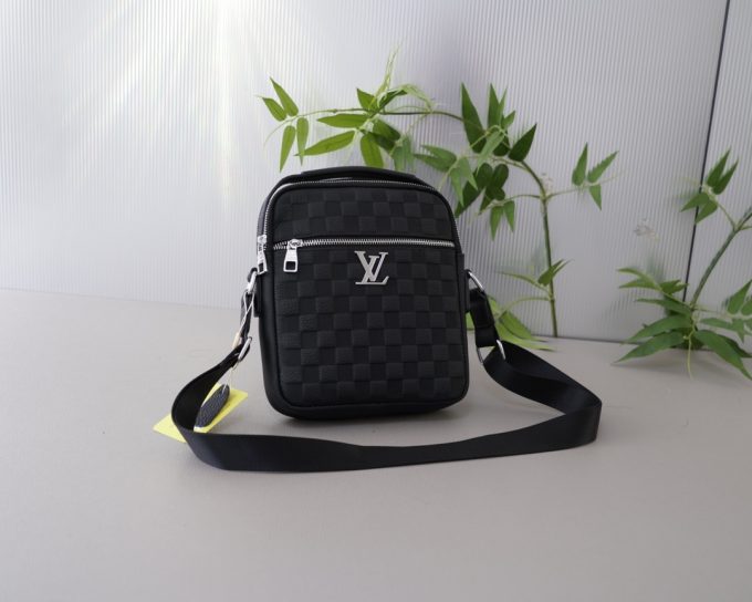 Louis new arrival bag size : 20x24x5 cm - Image 6