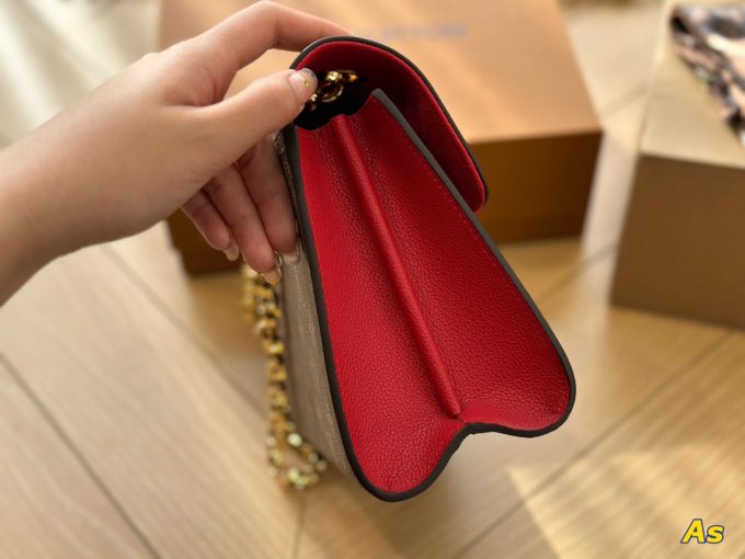 Louis VICTOIRE new arrival bag size: 26*15cm - Image 9