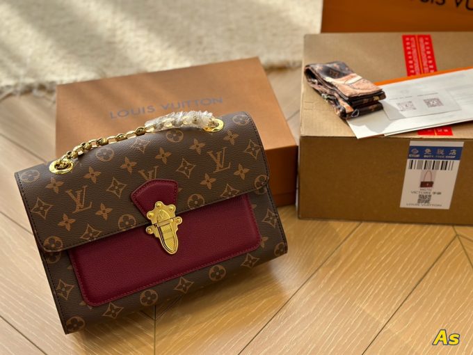 Louis VICTOIRE new arrival bag size: 26*15cm - Image 3