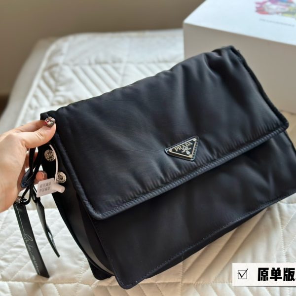 Pra invites x Cini Boeri bag