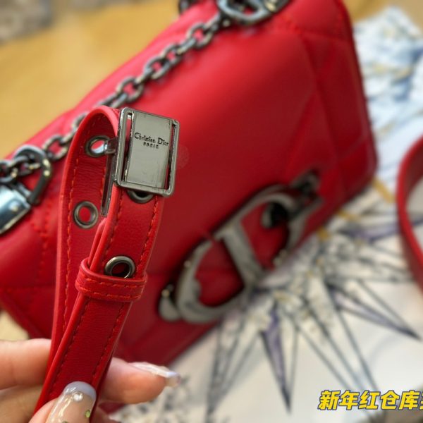 D new arrival MONTAIGNE bag size: 18*11 cm