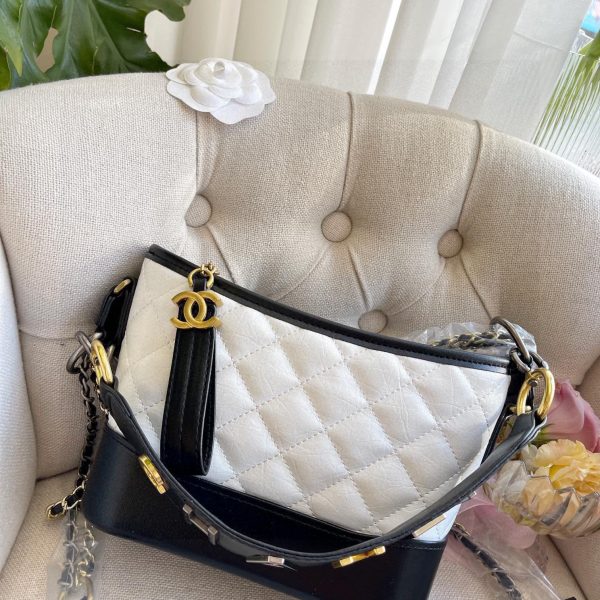 cc new arrival bag size: 20-16-8cm