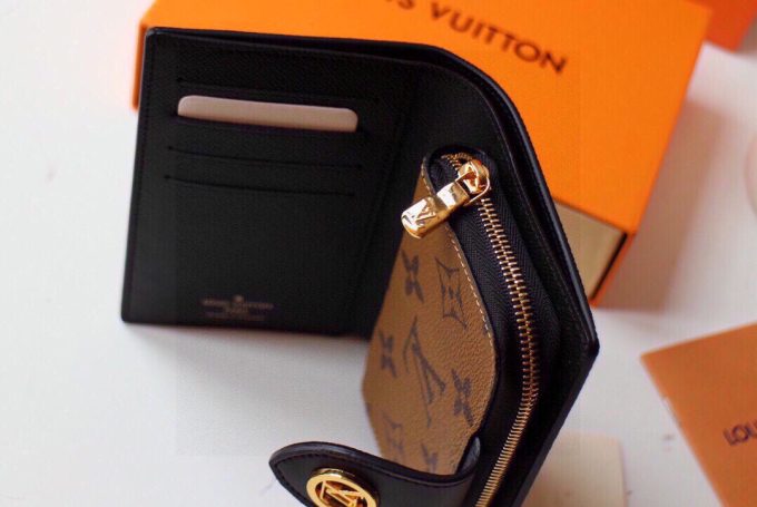 Louis new arrival wallets size: 13.5*9.5*3.5 cm - Image 9