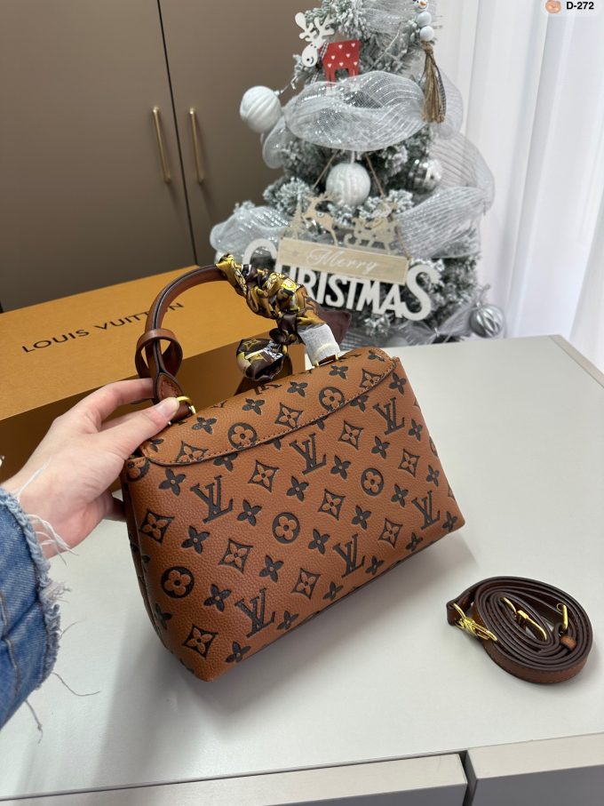 Louis madeleine bb bag size : 24*8*16 cm - Image 8