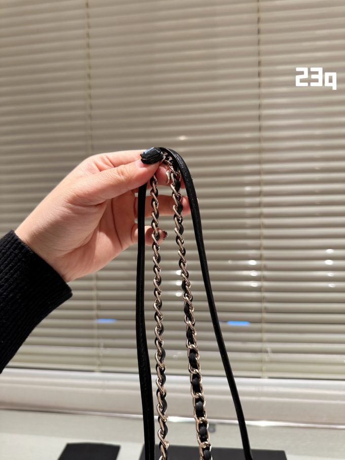 cc 31bag new arrival women bag size: 23 cm - Image 4