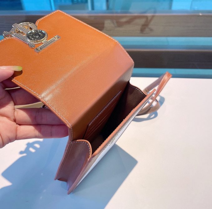 Bur new arrival phone bag (gold logo ) - Image 7