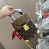 Louis new arrival phone bag size : 12*6*17 cm