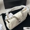 CC 19bag new arrival man and women bag size : 26 cm
