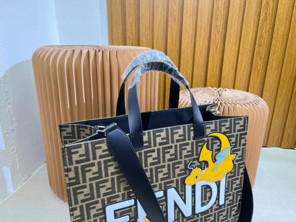 Fen new arrival tote bag size : 41*36cm