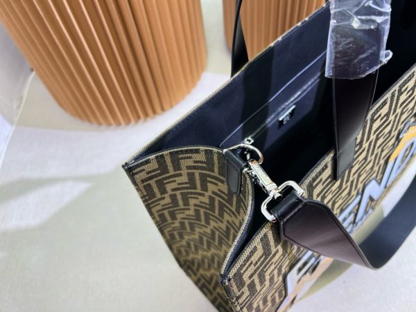 Fen new arrival tote bag size : 41*36cm