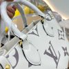 Louis  Ss21 Crafty onthego small bag size : 25 * 20cm (without silk belt )
