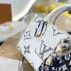 Louis  Ss21 Crafty onthego small bag size : 25 * 20cm (without silk belt )