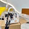 Louis  Ss21 Crafty onthego small bag size : 25 * 20cm (without silk belt )