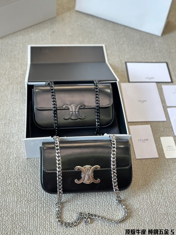 Ce TRIOMPHE bag size : 20.5?? 10.5?? 4 cm
