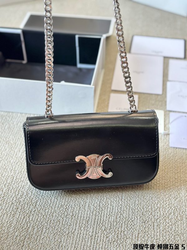 Ce TRIOMPHE bag size : 20.5?? 10.5?? 4 cm