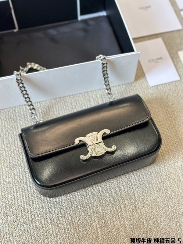 Ce TRIOMPHE bag size : 20.5?? 10.5?? 4 cm