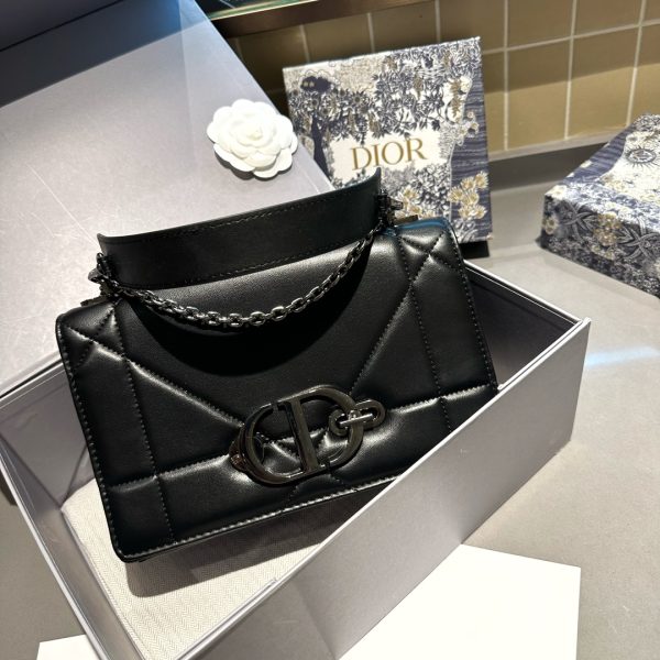 D new arrival MONTAIGNE bag size: 24 cm