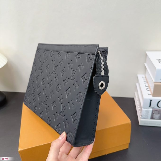 Louis Toiletry Pouch men and women bag size : 26*20 cm - Image 6