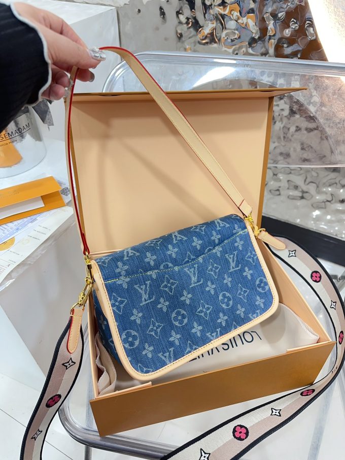 Louis Diane denim bag size :  25 15cm - Image 8