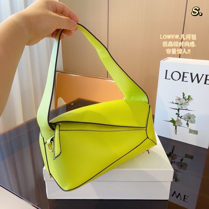 Loe puzzle hobo bag size : 29*10*14cm - Image 3