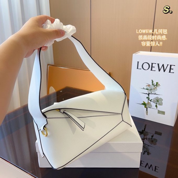 Loe puzzle hobo bag size : 29*10*14cm - Image 4
