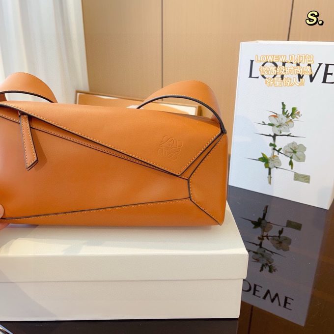 Loe puzzle hobo bag size : 29*10*14cm - Image 15