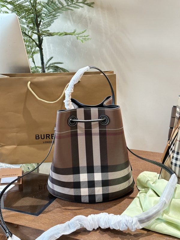 BB new arrival bucket bag size : 25??30 cm