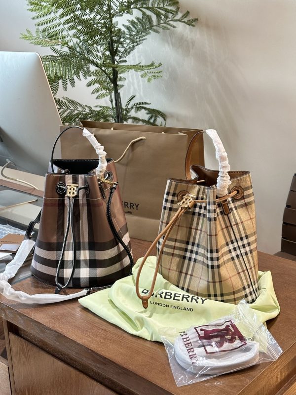 BB new arrival bucket bag size : 25??30 cm
