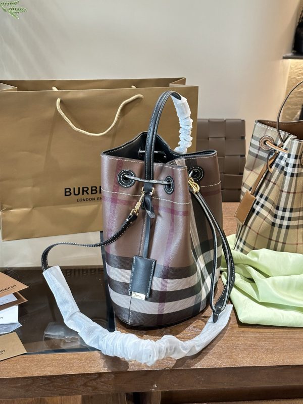BB new arrival bucket bag size : 25??30 cm