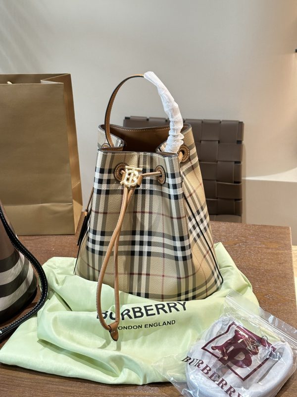 BB new arrival bucket bag size : 25??30 cm
