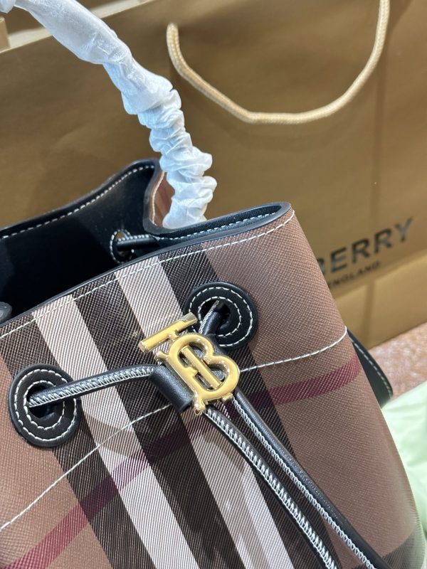 BB new arrival bucket bag size : 25??30 cm