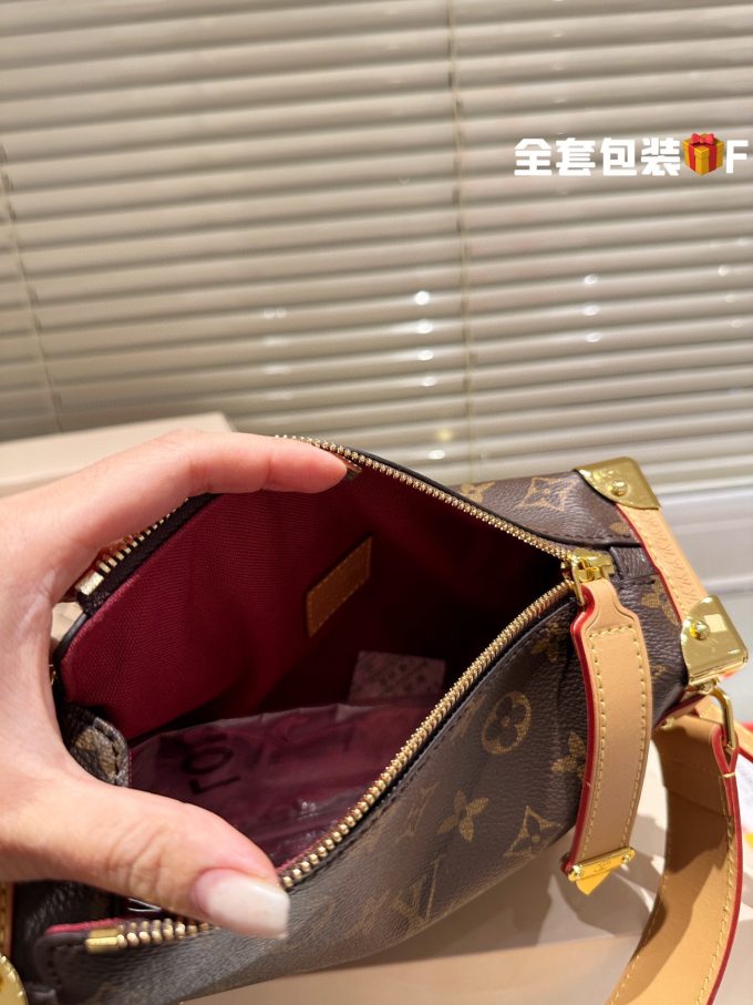 Louis new arriva Side trunk bag size : 23*16 cm - Image 5