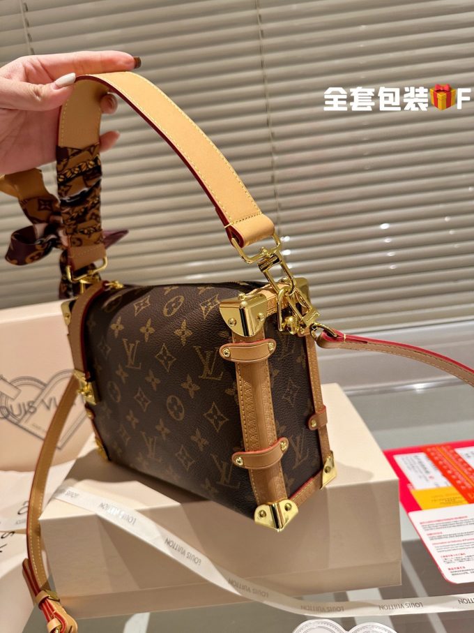 Louis new arriva Side trunk bag size : 23*16 cm - Image 4