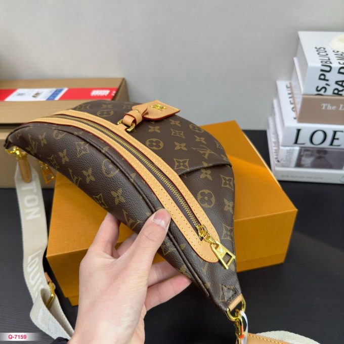 Louis BUMbag men and women new arrival bag size: 33* 16cm - Image 7