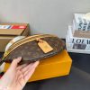 Louis BUMbag men and women new arrival bag size: 33* 16cm