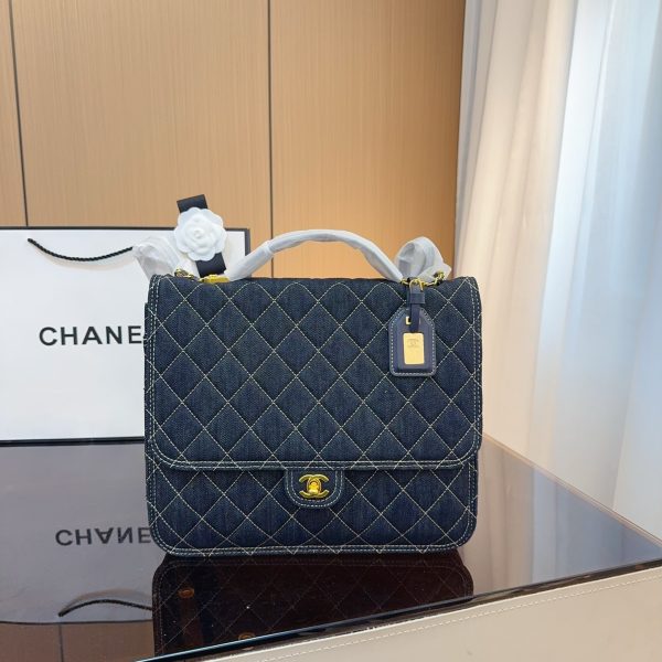 CC new arrival denim bag size:31*10*26cm