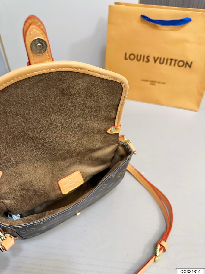 Louis Saumur bb mini bag size: 21 * 17 cm - Image 6