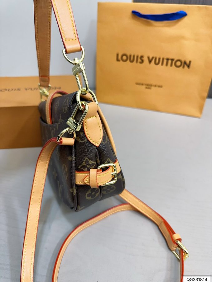 Louis Saumur bb mini bag size: 21 * 17 cm - Image 8