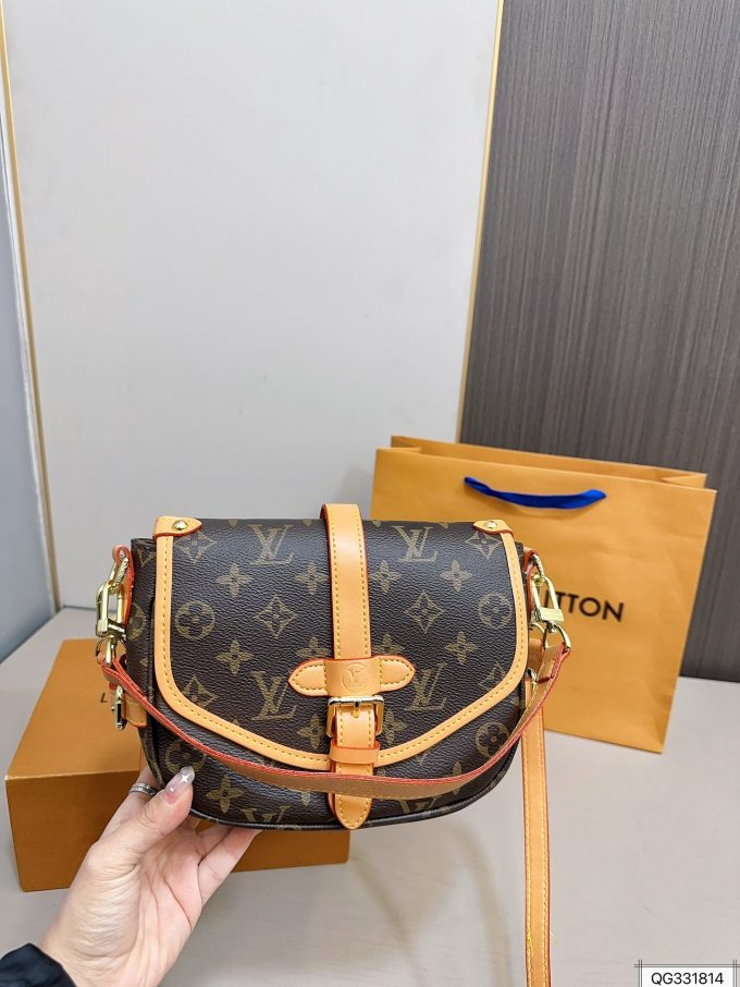 Louis Saumur bb mini bag size: 21 * 17 cm - Image 7