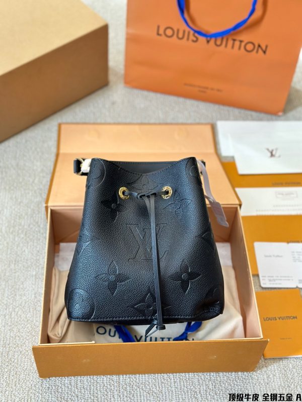 Louis 2024 Neonoe bb bag size: 20 cm