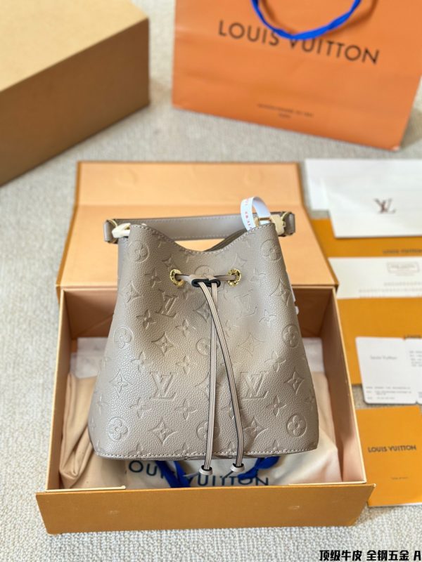 Louis 2024 Neonoe bb bag size: 20 cm